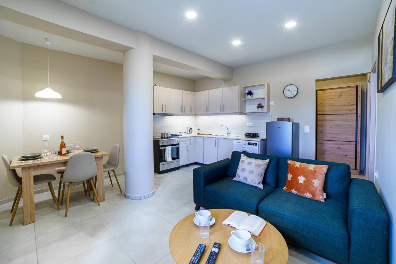 Palm 1 Apartment Makrýgialos